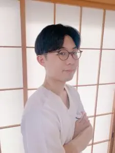 岸谷巻き爪センター施術者 二宮佑太